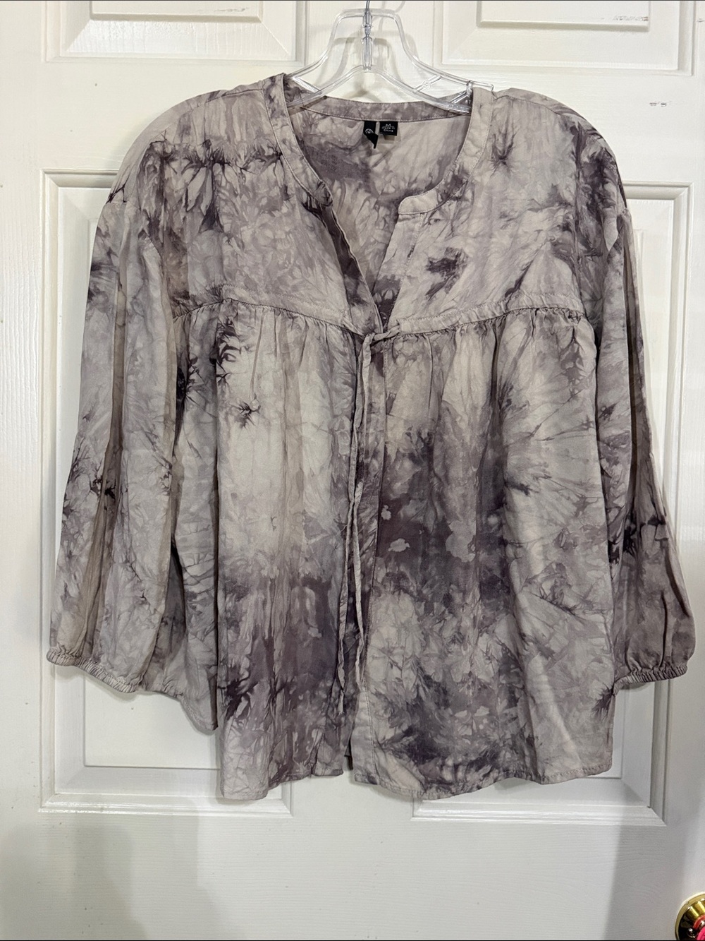 Versona Gray Tie-Dye Peasant Tunic Top